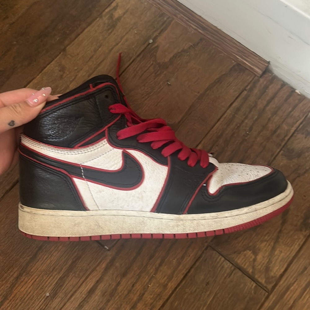 High top nike Jordan’s